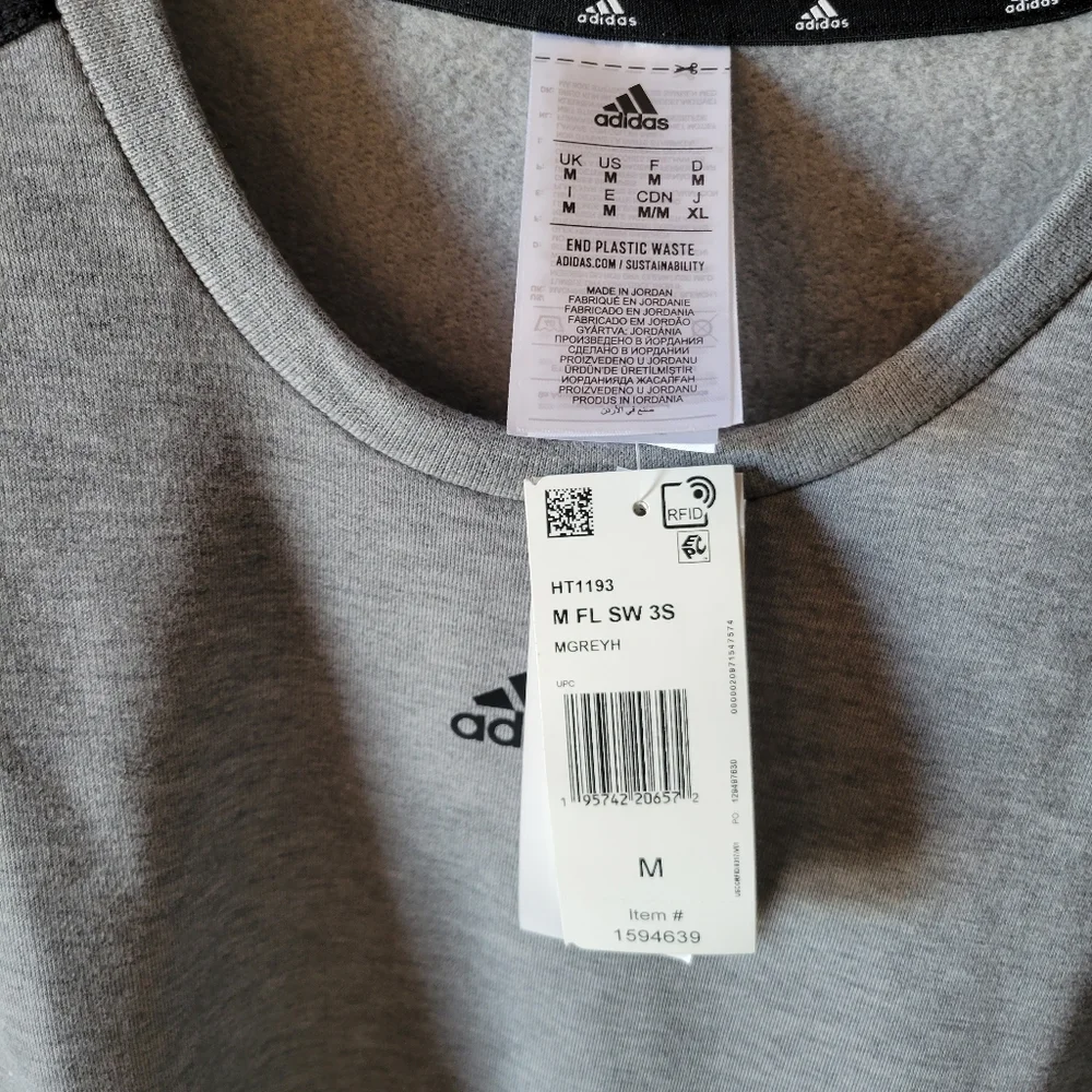 Adidas crewneck sweatshirt M NWT New Stripes Classic Gorpcore Gift Travel Sporty